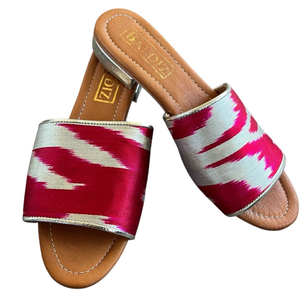 Baldiz Boho Magenta & Metallic Gold Ikat Silk Slide Sandals Size 37 (7 US) EUC